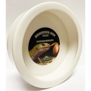 White round safari feeding bowl with a label showing a lizard and a worm.