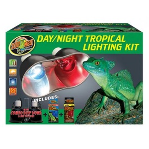 Day/Night Tropical Lighting Kit box featuring a green lizard, two-bulb lamp, and kit icons.