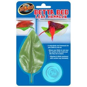 Betta Bed Leaf Hammock in blue packaging showing leaf-shaped hammock and suction cups.