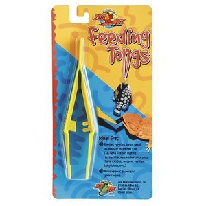 Yellow and blue plastic feeding tongs in Zoo Med packaging labeled “Feeding Tongs” with lizard artwork.